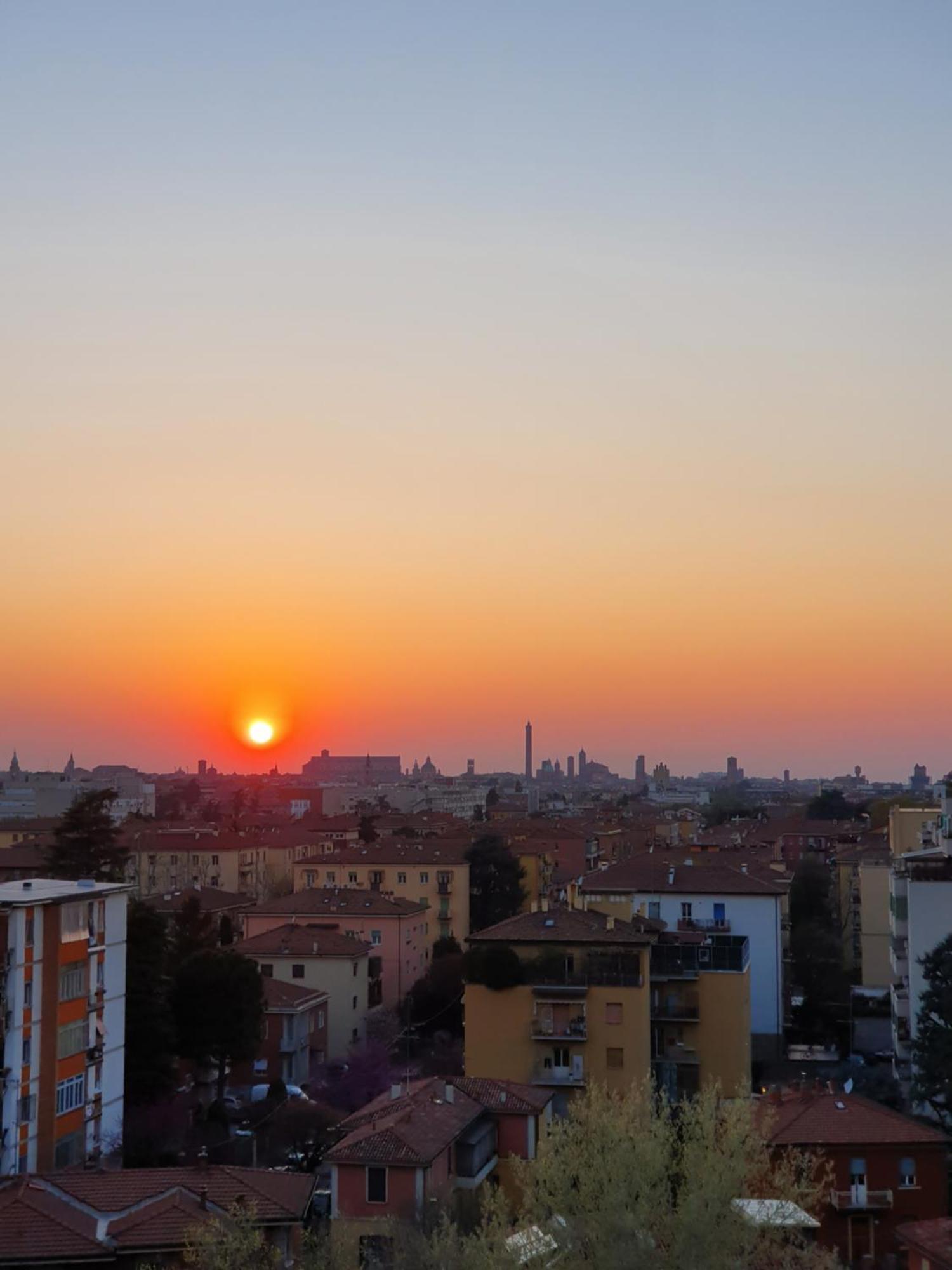 Ferienwohnung Penthouse F8 - Panoramic Terrace, View Two Towers Bologna Exterior foto
